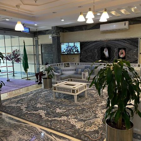 Al Manzil Almutmeez Lejlighedshotel Jeddah Eksteriør billede