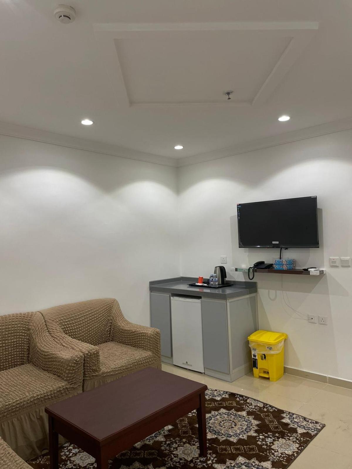 Al Manzil Almutmeez Lejlighedshotel Jeddah Eksteriør billede