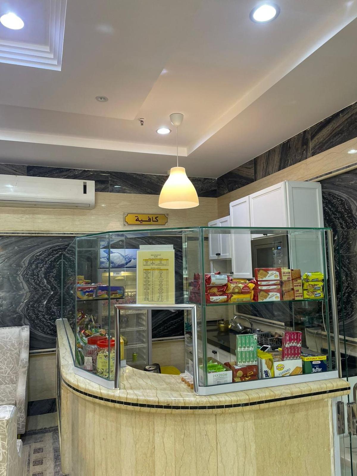 Al Manzil Almutmeez Lejlighedshotel Jeddah Eksteriør billede
