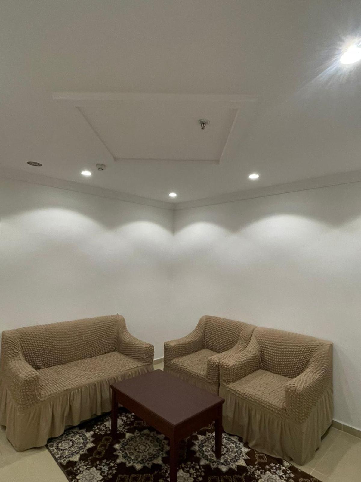 Al Manzil Almutmeez Lejlighedshotel Jeddah Eksteriør billede